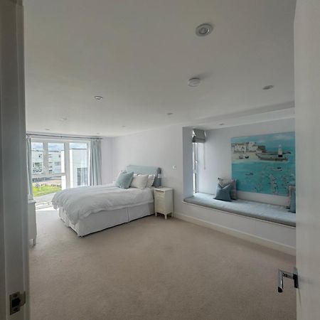 6 Ocean Gate Apartment New Quay Buitenkant foto