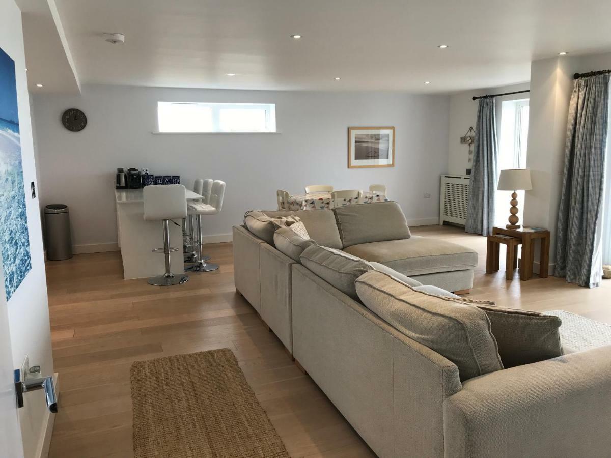 6 Ocean Gate Apartment New Quay Buitenkant foto