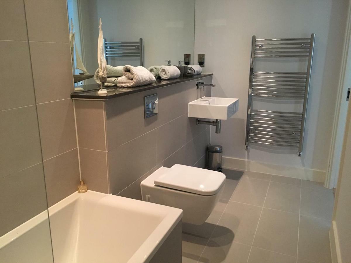 6 Ocean Gate Apartment New Quay Buitenkant foto